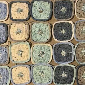 Lot of 20 4.5” ASSORTED COLORS Crochet FANCY BASIC GRANNY SQUARE Afghan Blanket